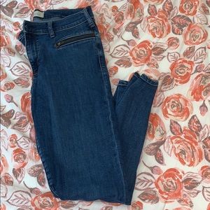 Gap True Skinny med wash jeans, zipper pockets 10